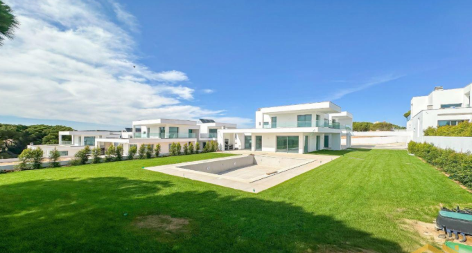 Understanding the Long-Term Value of Villas for Sale Algarve
